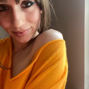 Cashmere tangerine sweater